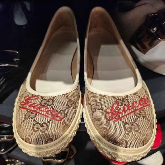 Gucci Women's Beige Slip-On Shoes - Picture 5 of 14